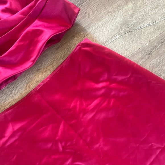 Alexia Designs Size 18 strapless Two Piece Gown Set
- Picture 8 of 13